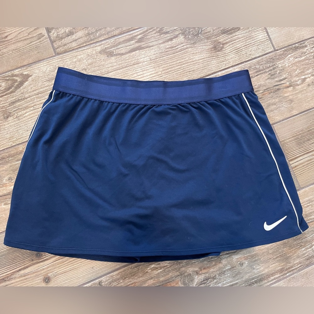NWOT Nike Dry Fit Skort